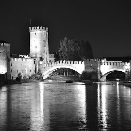 Corte Graziella Castel d'Azzano Esterno foto